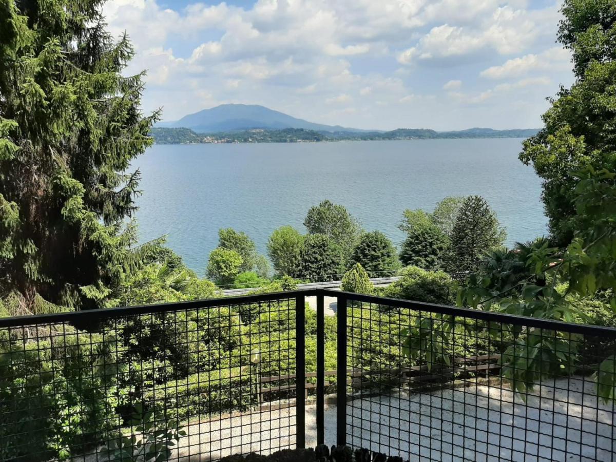 Appartamento GIOIOSA 1 con ampio terrazzo e vista Lago Belgirate Esterno foto