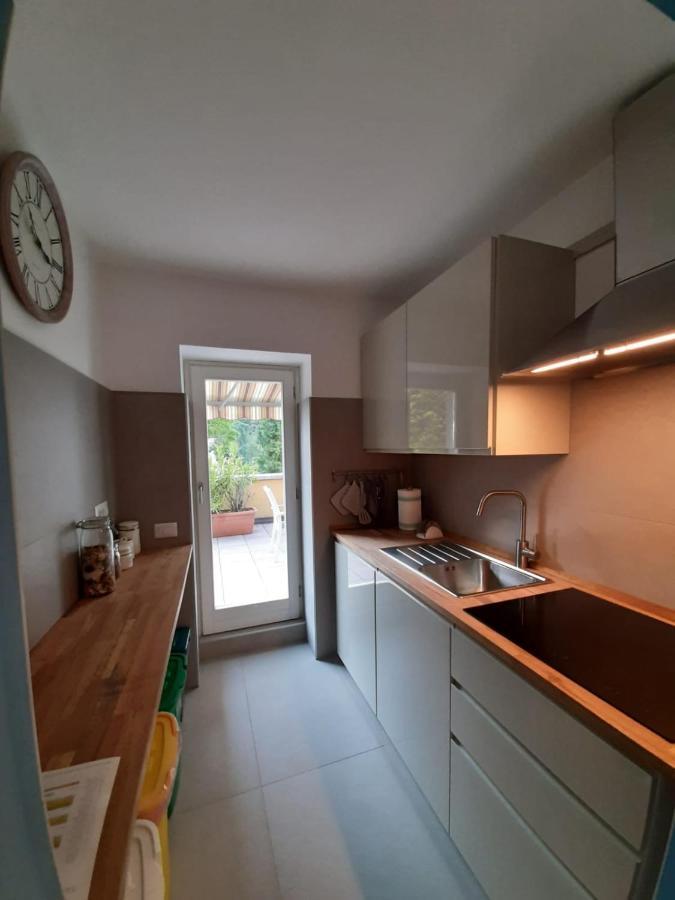 Appartamento GIOIOSA 1 con ampio terrazzo e vista Lago Belgirate Esterno foto