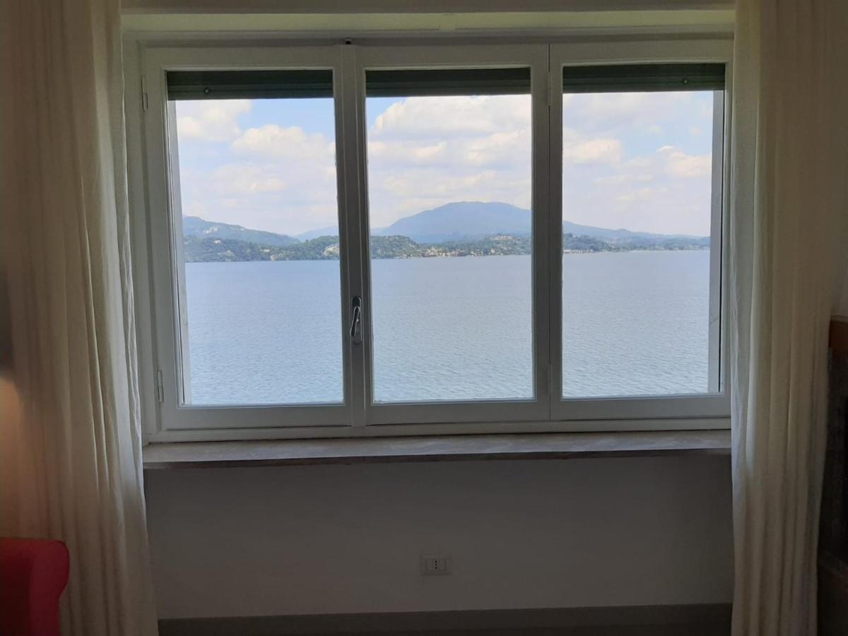 Appartamento GIOIOSA 1 con ampio terrazzo e vista Lago Belgirate Esterno foto