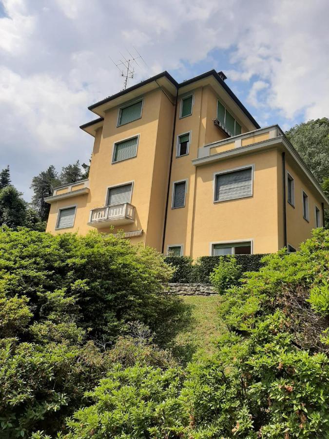 Appartamento GIOIOSA 1 con ampio terrazzo e vista Lago Belgirate Esterno foto