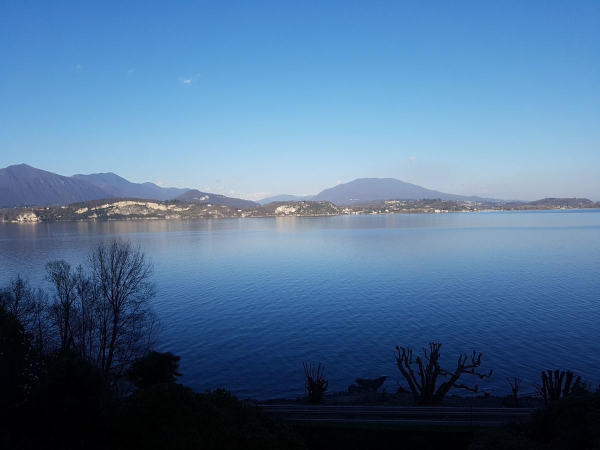 Appartamento GIOIOSA 1 con ampio terrazzo e vista Lago Belgirate Esterno foto