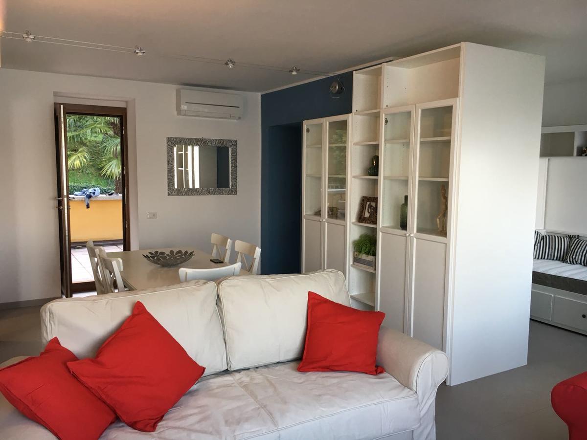 Appartamento GIOIOSA 1 con ampio terrazzo e vista Lago Belgirate Esterno foto