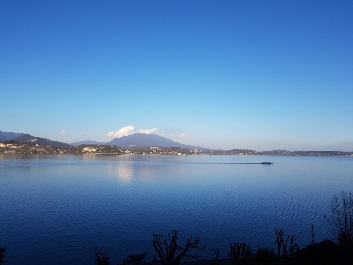 Appartamento GIOIOSA 1 con ampio terrazzo e vista Lago Belgirate Esterno foto