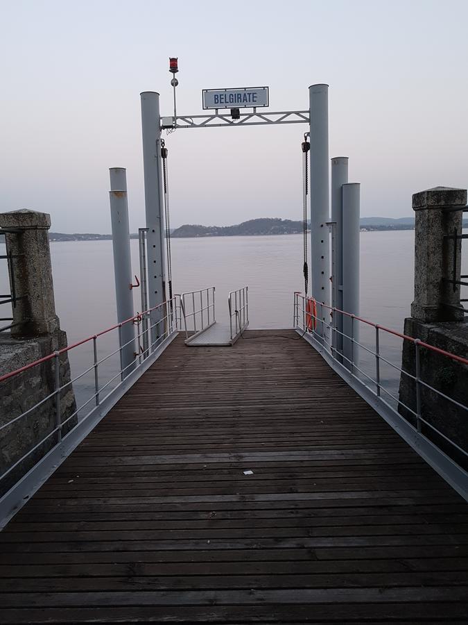 Appartamento GIOIOSA 1 con ampio terrazzo e vista Lago Belgirate Esterno foto